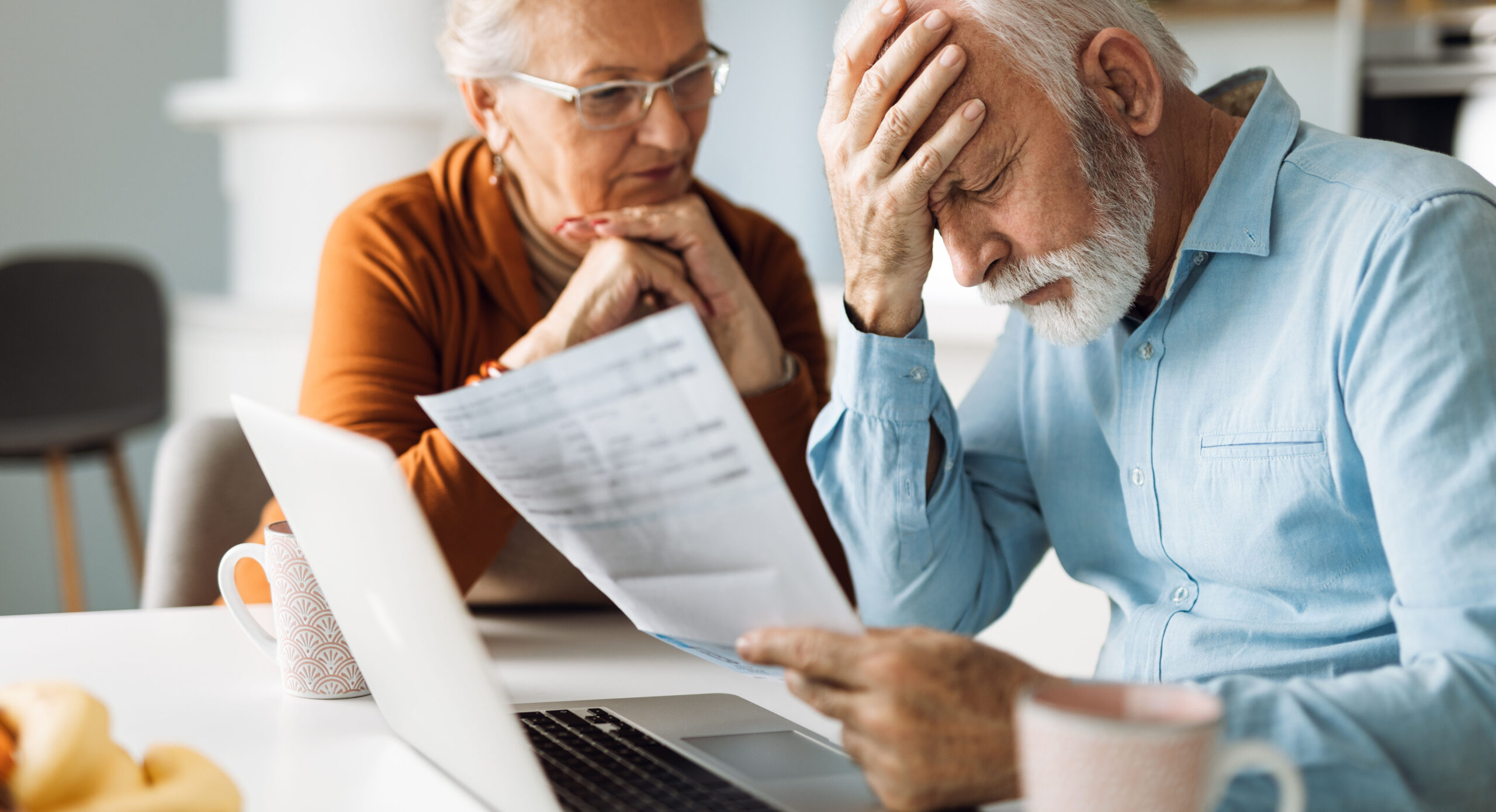 Couple reviewing medicare plans